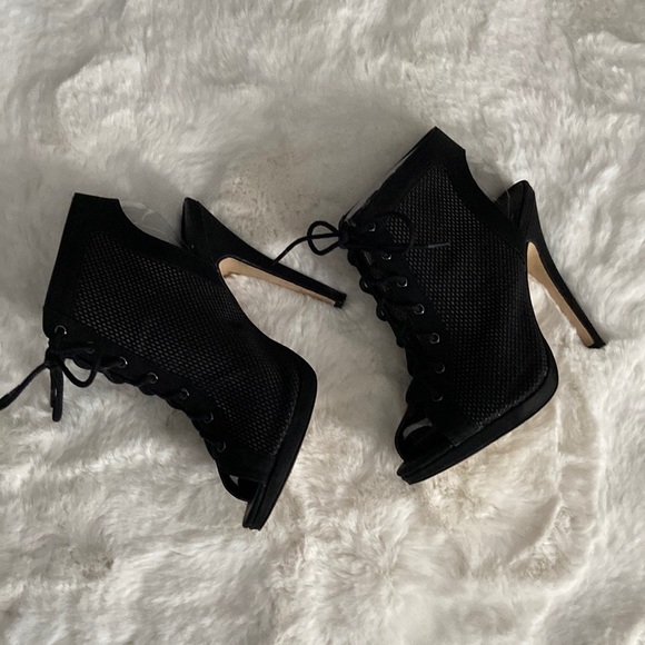 EUC * Scene * Open Toe Lace Up Ankle Booties * Size 9.5